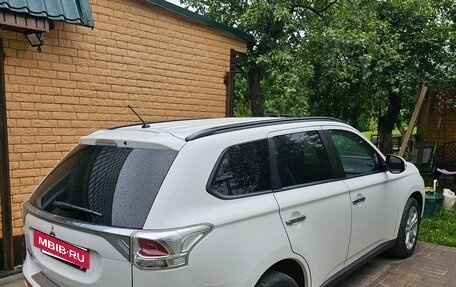 Mitsubishi Outlander III рестайлинг 3, 2013 год, 1 190 000 рублей, 4 фотография