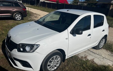 Renault Sandero II рестайлинг, 2019 год, 1 050 000 рублей, 1 фотография