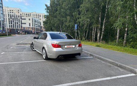 BMW 5 серия, 2004 год, 999 999 рублей, 2 фотография