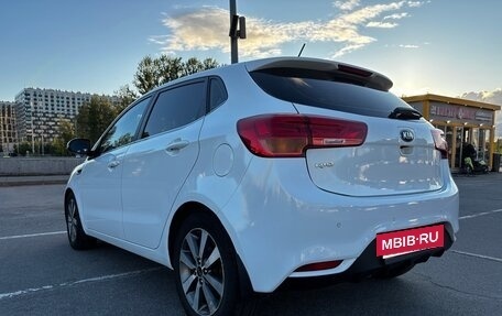 KIA Rio III рестайлинг, 2015 год, 900 000 рублей, 4 фотография