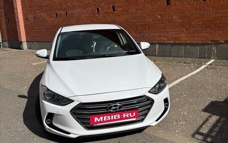 Hyundai Elantra VI рестайлинг, 2018 год, 1 650 000 рублей, 2 фотография