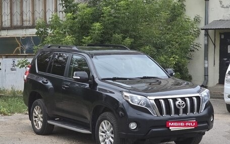Toyota Land Cruiser Prado 150 рестайлинг 2, 2015 год, 3 200 000 рублей, 2 фотография