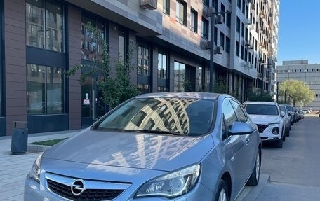 Opel Astra J, 2012 год, 970 000 рублей, 2 фотография