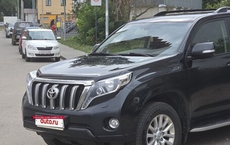 Toyota Land Cruiser Prado 150 рестайлинг 2, 2015 год, 3 200 000 рублей, 5 фотография