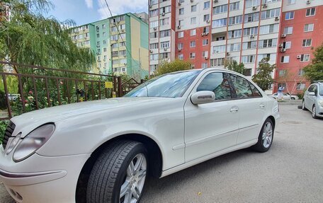 Mercedes-Benz E-Класс, 2004 год, 750 000 рублей, 3 фотография
