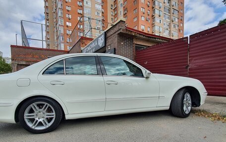 Mercedes-Benz E-Класс, 2004 год, 750 000 рублей, 5 фотография