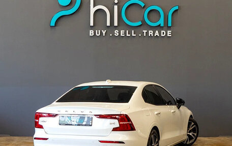 Volvo S60 III, 2022 год, 3 950 000 рублей, 2 фотография