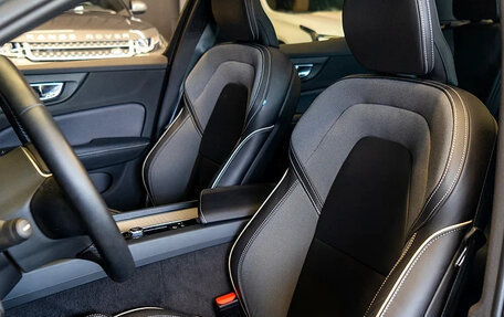 Volvo S60 III, 2022 год, 3 950 000 рублей, 6 фотография