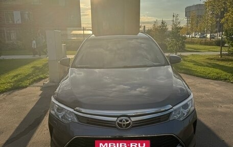 Toyota Camry, 2015 год, 1 850 000 рублей, 2 фотография