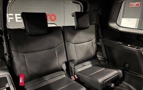 Toyota Land Cruiser Prado, 2024 год, 8 090 000 рублей, 10 фотография