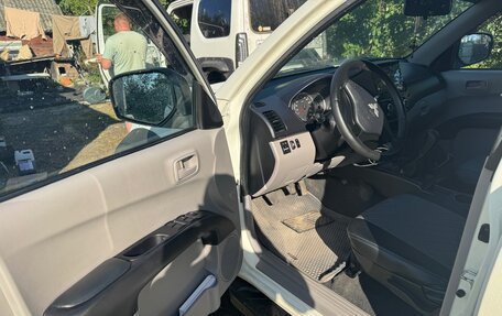 Mitsubishi L200 IV рестайлинг, 2011 год, 1 500 000 рублей, 6 фотография