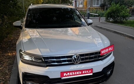 Volkswagen Tiguan II, 2018 год, 3 350 000 рублей, 13 фотография