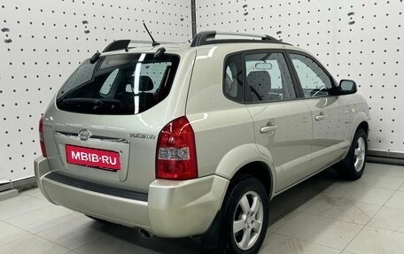 Hyundai Tucson III, 2007 год, 900 000 рублей, 4 фотография