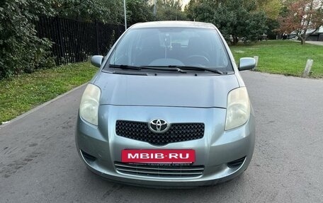 Toyota Yaris III рестайлинг, 2007 год, 550 000 рублей, 3 фотография