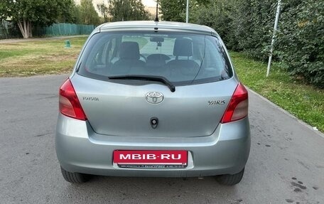 Toyota Yaris III рестайлинг, 2007 год, 550 000 рублей, 4 фотография