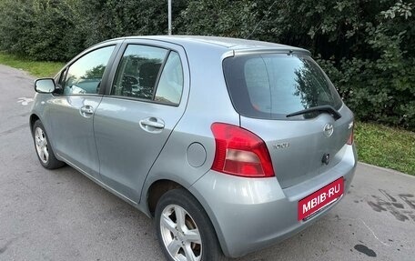 Toyota Yaris III рестайлинг, 2007 год, 550 000 рублей, 2 фотография