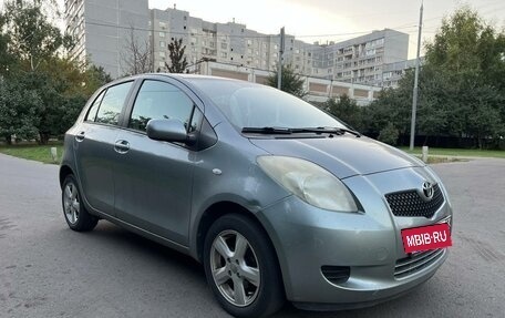 Toyota Yaris III рестайлинг, 2007 год, 550 000 рублей, 8 фотография