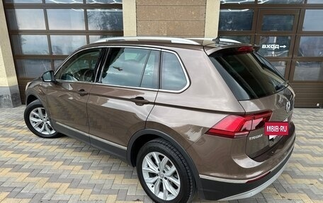 Volkswagen Tiguan II, 2017 год, 2 280 000 рублей, 11 фотография