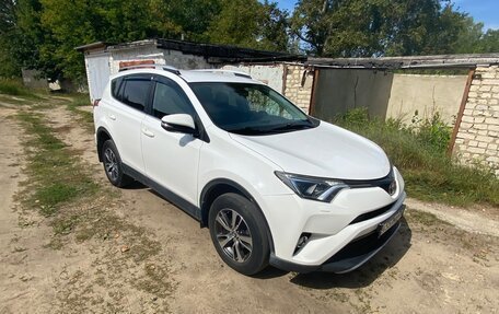 Toyota RAV4, 2017 год, 2 100 000 рублей, 3 фотография
