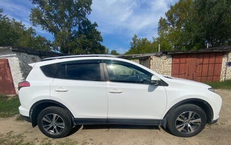 Toyota RAV4, 2017 год, 2 100 000 рублей, 4 фотография
