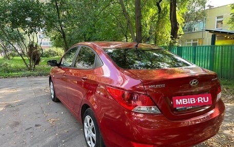 Hyundai Solaris II рестайлинг, 2011 год, 820 000 рублей, 4 фотография