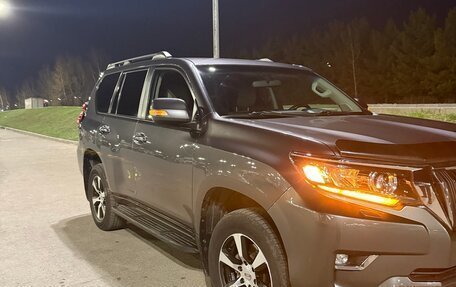 Toyota Land Cruiser Prado 150 рестайлинг 2, 2018 год, 3 550 000 рублей, 5 фотография