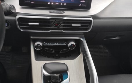 Geely Coolray I, 2023 год, 1 300 000 рублей, 2 фотография