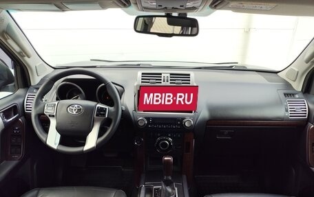 Toyota Land Cruiser Prado 150 рестайлинг 2, 2015 год, 2 899 000 рублей, 11 фотография