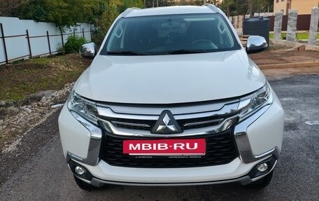 Mitsubishi Pajero Sport III рестайлинг, 2018 год, 2 800 000 рублей, 2 фотография