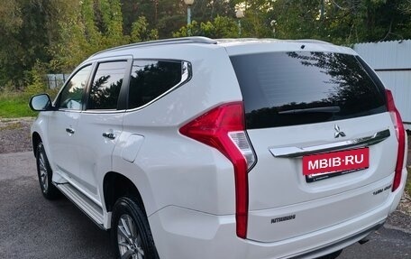 Mitsubishi Pajero Sport III рестайлинг, 2018 год, 2 800 000 рублей, 4 фотография