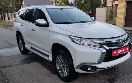 Mitsubishi Pajero Sport III рестайлинг, 2018 год, 2 800 000 рублей, 7 фотография