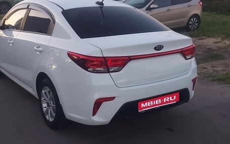KIA Rio IV, 2018 год, 1 300 000 рублей, 2 фотография