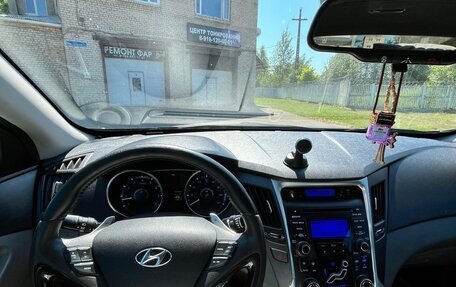 Hyundai Sonata VI, 2011 год, 1 150 000 рублей, 2 фотография