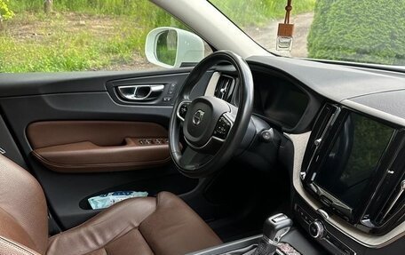 Volvo XC60 II, 2018 год, 3 250 000 рублей, 4 фотография