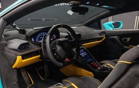 Lamborghini Huracán, 2023 год, 26 120 000 рублей, 6 фотография
