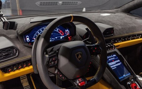 Lamborghini Huracán, 2023 год, 26 120 000 рублей, 5 фотография