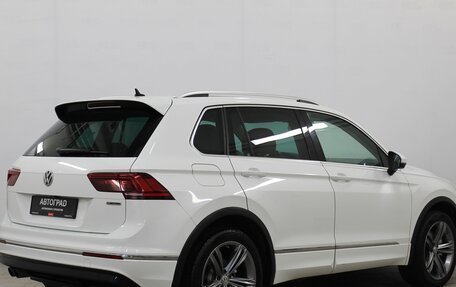 Volkswagen Tiguan II, 2018 год, 2 150 000 рублей, 4 фотография
