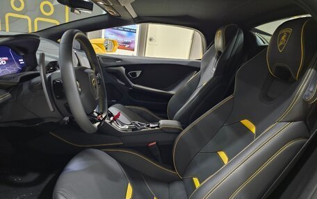 Lamborghini Huracán, 2023 год, 27 440 000 рублей, 5 фотография
