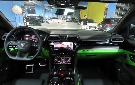 Lamborghini Urus I, 2024 год, 36 910 000 рублей, 7 фотография