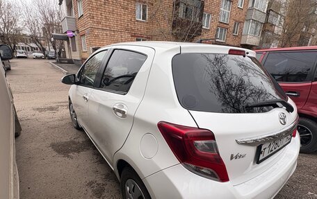 Toyota Vitz, 2015 год, 820 000 рублей, 4 фотография