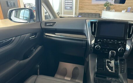 Toyota Alphard III, 2021 год, 5 349 900 рублей, 14 фотография