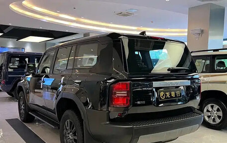 Toyota Land Cruiser Prado, 2025 год, 8 700 000 рублей, 3 фотография