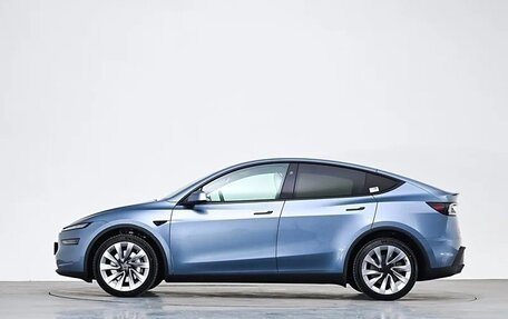 Tesla Model Y I, 2025 год, 8 400 000 рублей, 3 фотография