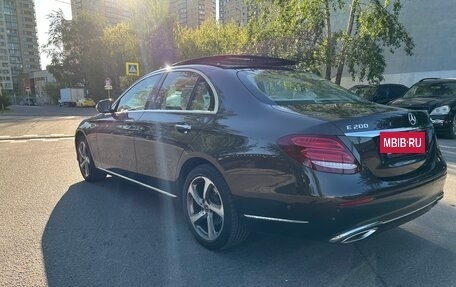 Mercedes-Benz E-Класс, 2018 год, 3 800 000 рублей, 3 фотография