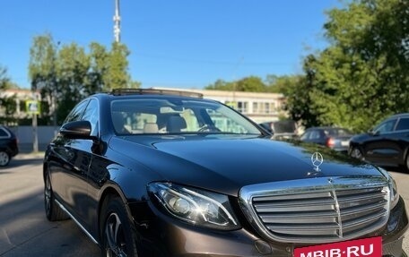 Mercedes-Benz E-Класс, 2018 год, 3 800 000 рублей, 7 фотография