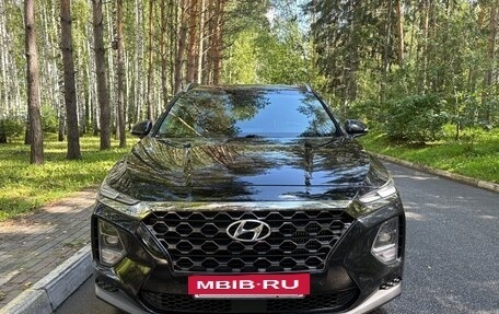 Hyundai Santa Fe IV, 2019 год, 2 800 000 рублей, 2 фотография
