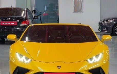 Lamborghini Huracán, 2023 год, 26 000 000 рублей, 3 фотография