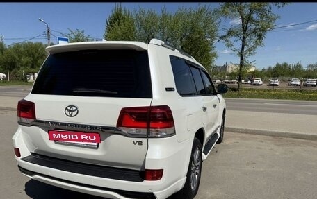 Toyota Land Cruiser 200, 2017 год, 5 650 000 рублей, 8 фотография