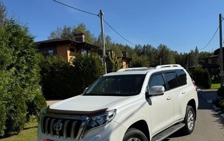Toyota Land Cruiser Prado 150 рестайлинг 2, 2014 год, 3 300 000 рублей, 6 фотография