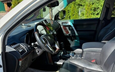 Toyota Land Cruiser Prado 150 рестайлинг 2, 2014 год, 3 300 000 рублей, 8 фотография